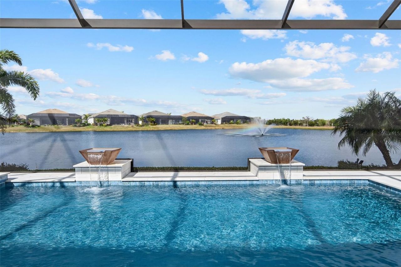 8122 Redonda Loop, Lakewood Ranch, FL 34202 Photo