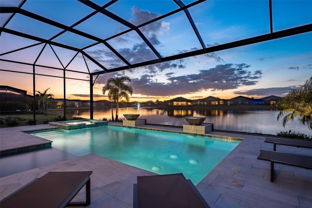 8122 Redonda Loop, Lakewood Ranch, FL 34202 Photo