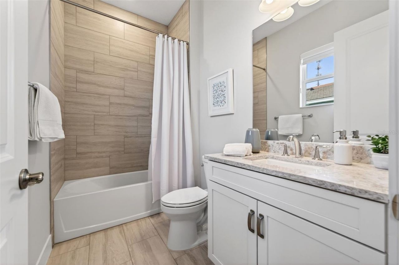 8122 Redonda Loop, Lakewood Ranch, FL 34202 Photo