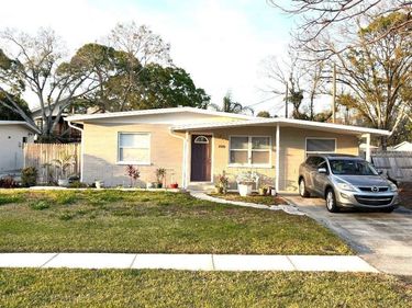 225 83RD AVENUE NE, ST PETERSBURG, FL 33702