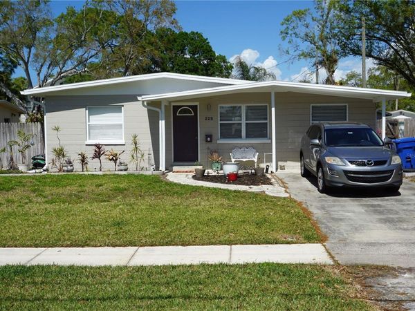 225 83RD AVENUE NE, ST PETERSBURG, FL 33702