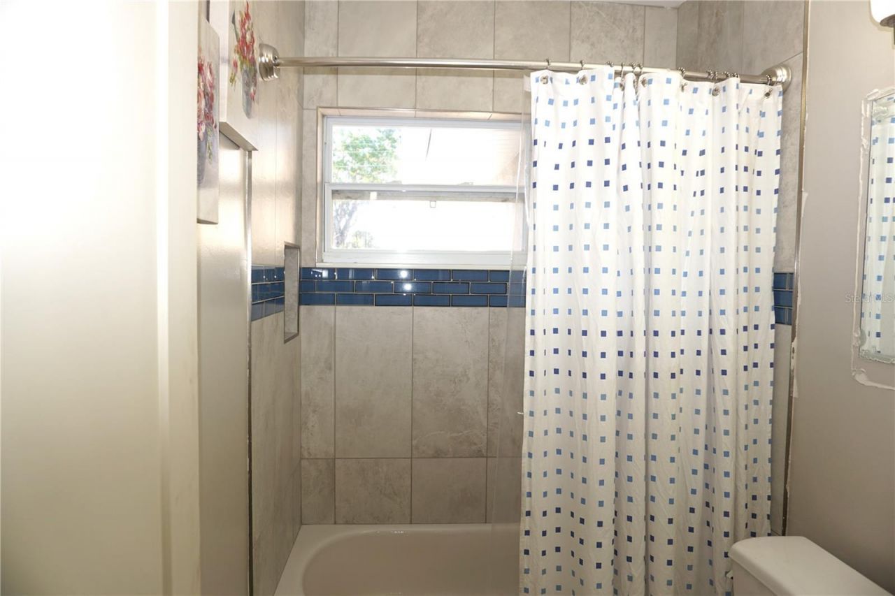 225 83rd Avenue Ne, Saint Petersburg, FL 33702 Photo