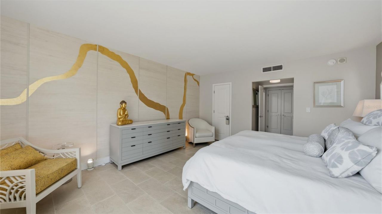 1212 Benjamin Franklin Drive, Unit 907, Sarasota, FL 34236 Photo