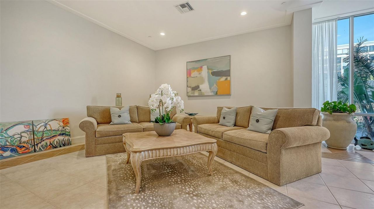 1212 Benjamin Franklin Drive, Unit 907, Sarasota, FL 34236 Photo