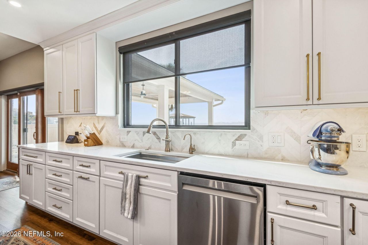 6518 Christopher Point Road W, Jacksonville, FL 32217 Photo