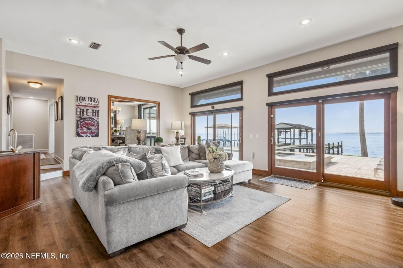 6518 Christopher Point Road W, Jacksonville, FL 32217 Photo