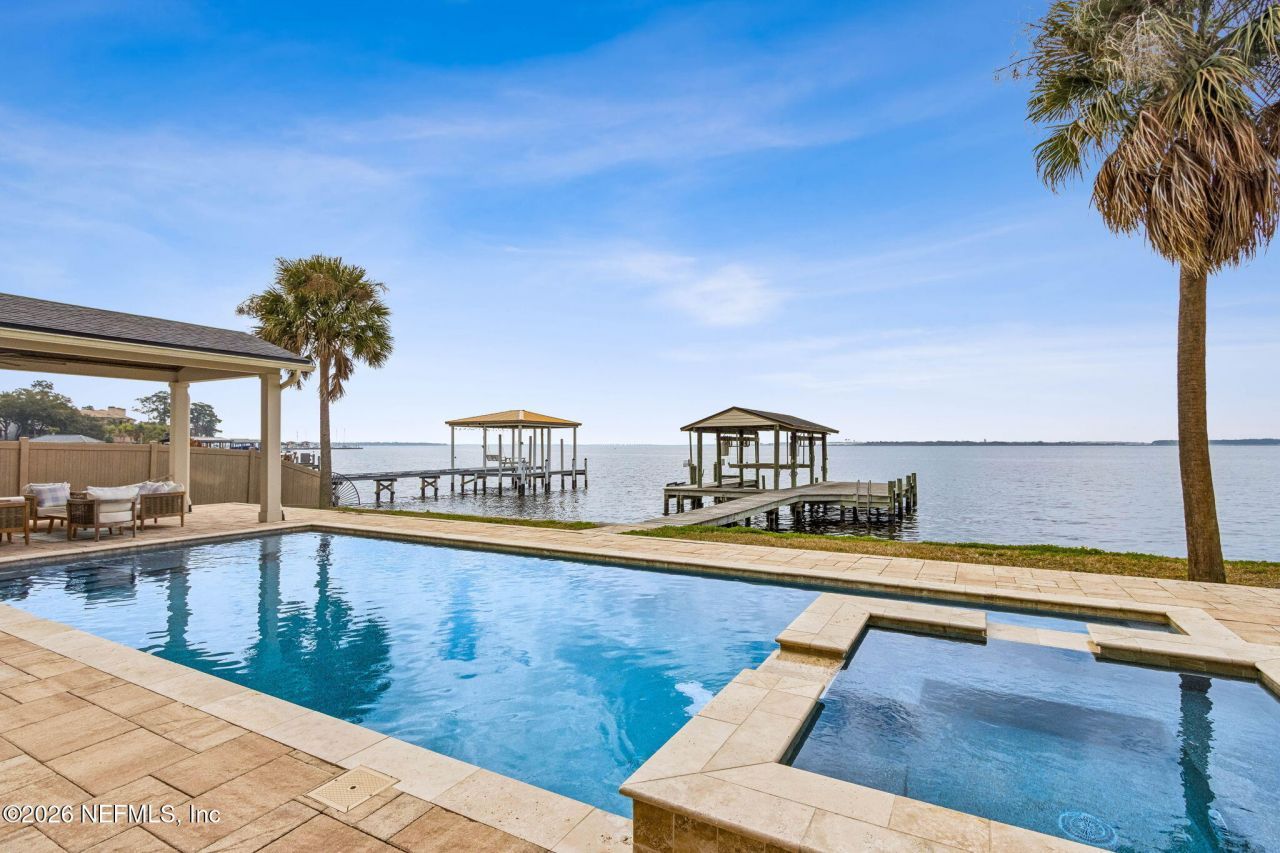 6518 Christopher Point Road W, Jacksonville, FL 32217 Photo