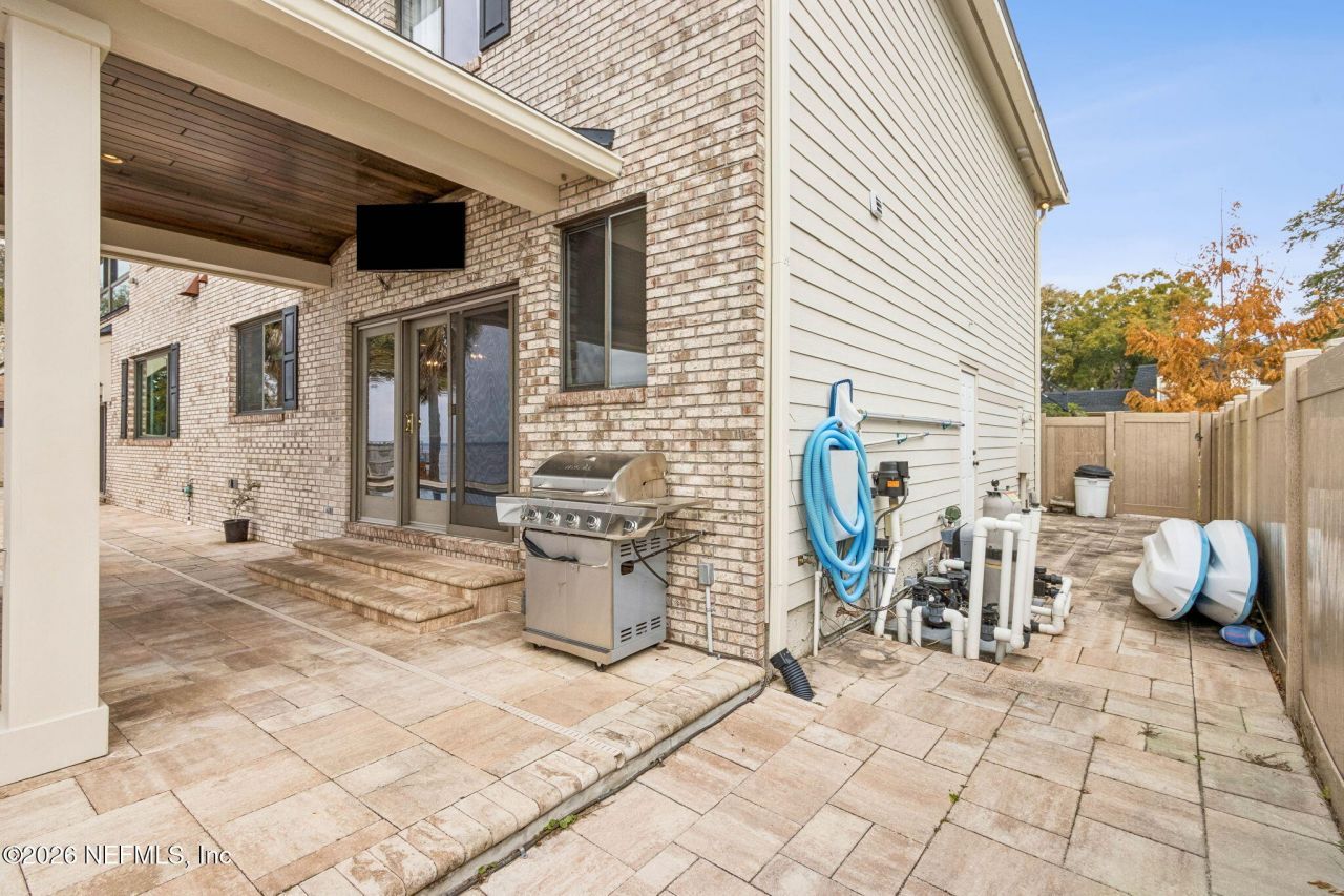 6518 Christopher Point Road W, Jacksonville, FL 32217 Photo