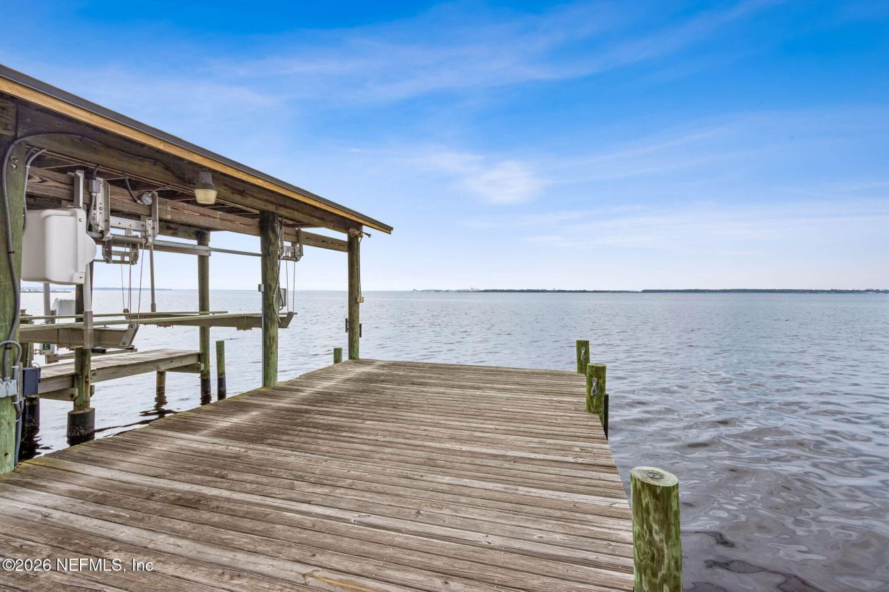 6518 Christopher Point Road W, Jacksonville, FL 32217 Photo