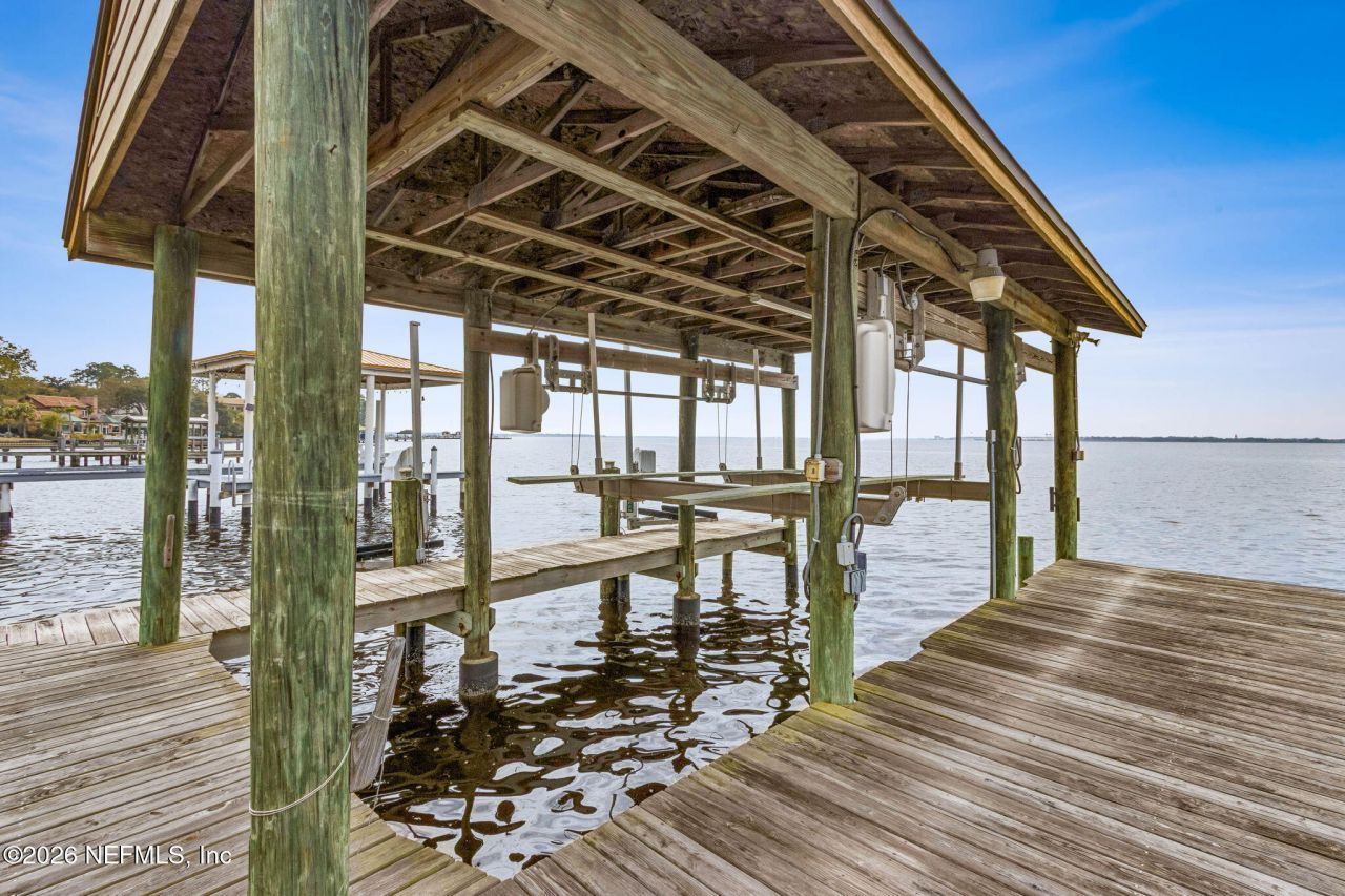 6518 Christopher Point Road W, Jacksonville, FL 32217 Photo