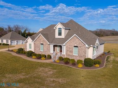 120 N Shore Road, Locust Hill, VA 23092