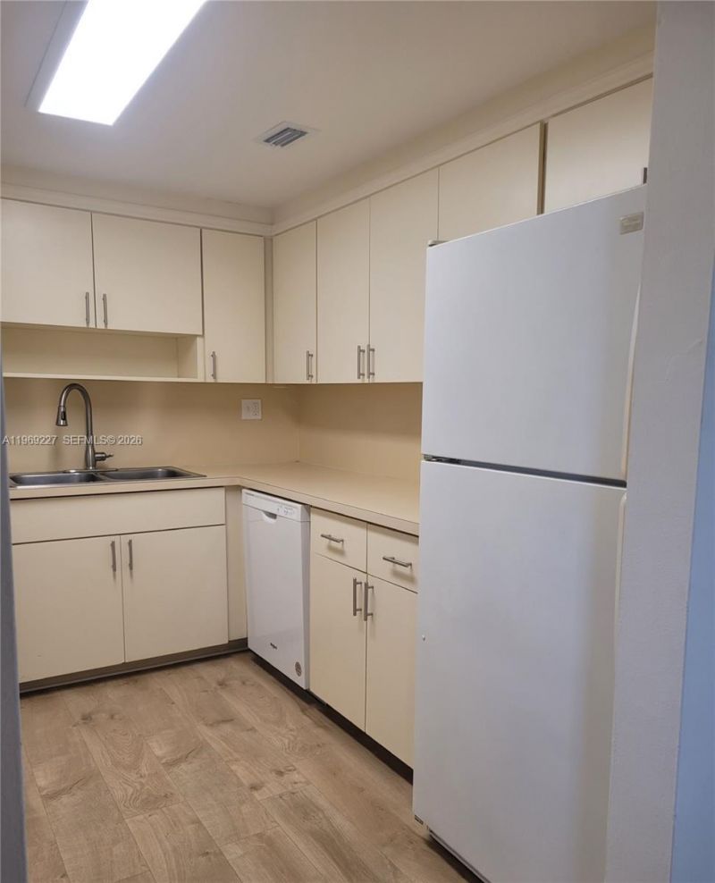 14140 SW 84th St, Unit 301-H, Miami, FL 33183 Photo