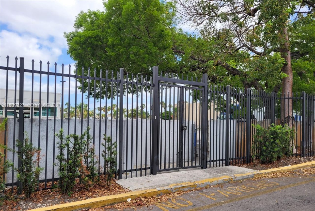 14140 SW 84th St, Unit 301-H, Miami, FL 33183 Photo