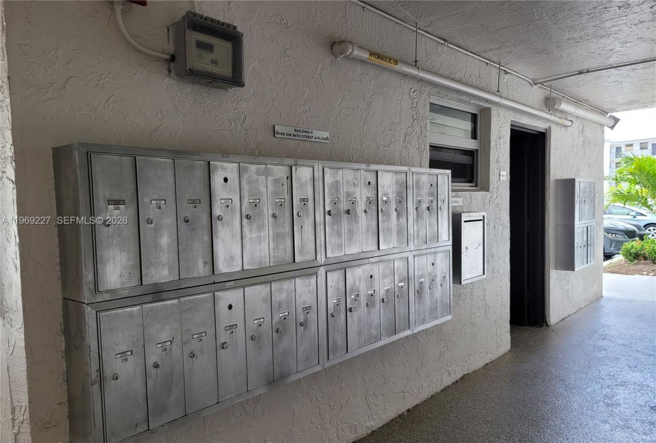 14140 SW 84th St, Unit 301-H, Miami, FL 33183 Photo