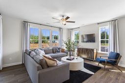 218 Crosswick Street photo 4