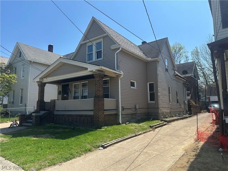 6404 Carl Avenue, Cleveland, OH 44103 Photo 2