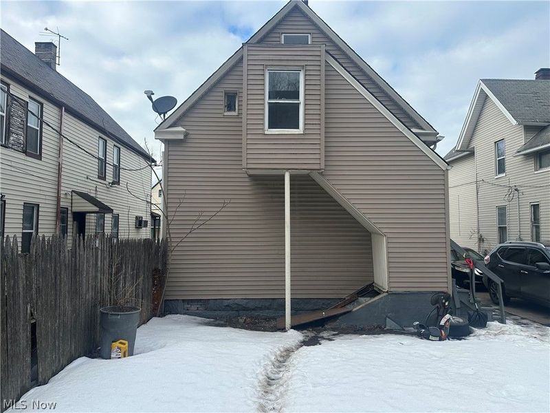 6404 Carl Avenue, Cleveland, OH 44103 Photo 3