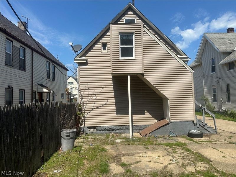 6404 Carl Avenue, Cleveland, OH 44103 Photo 4