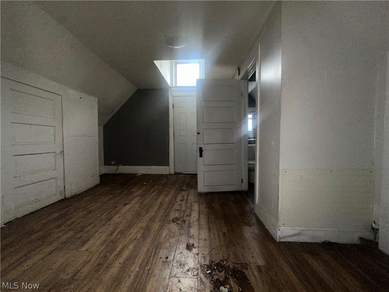 6404 Carl Avenue, Cleveland, OH 44103 Photo 7