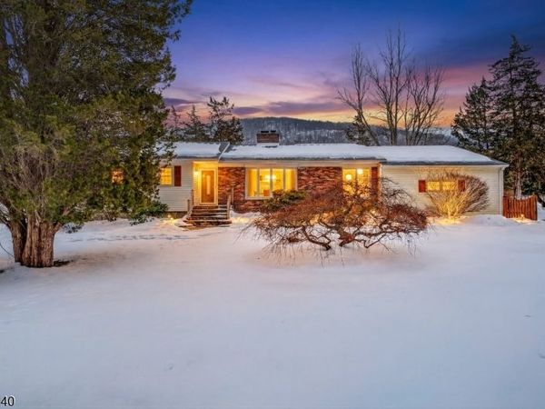 38 Butternut Dr, Vernon, NJ 07462