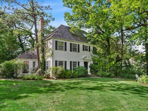 550 Sheridan Road, Highland Park, IL 60035