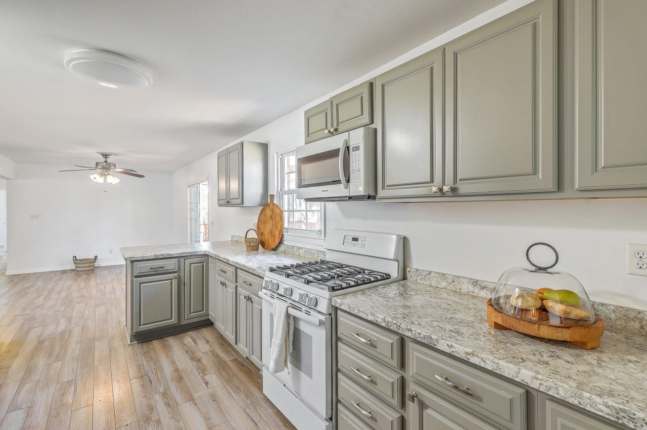 116 Arbor Road Photo 2