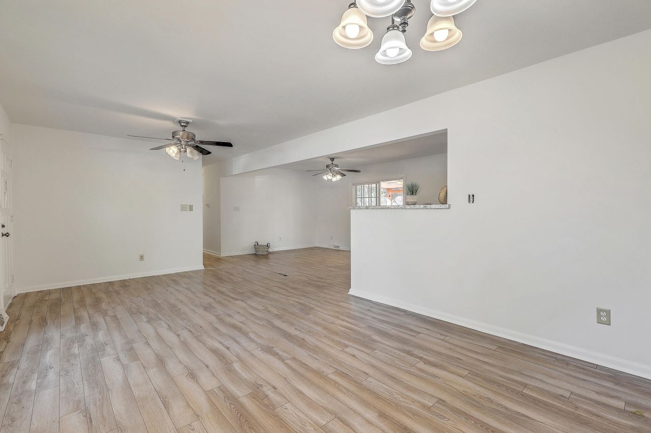 116 Arbor Road Photo 4