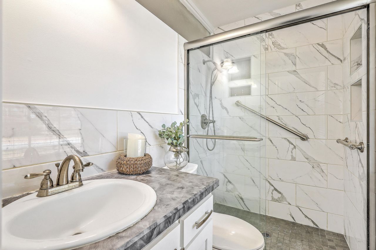 116 Arbor Road Photo 9