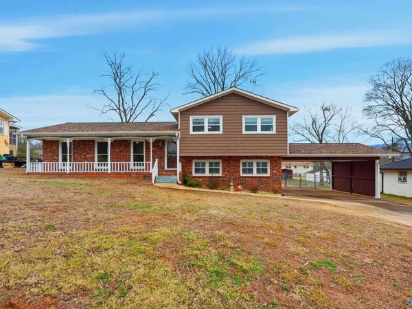 2204 Fairfax Street NE, Huntsville, AL 35811