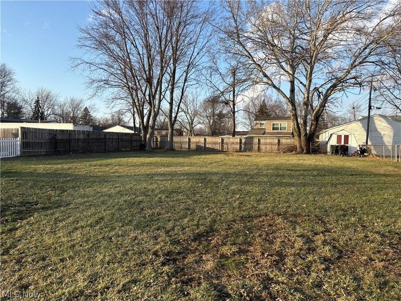 714 Hammer Court, Elyria, OH 44035 Photo 2