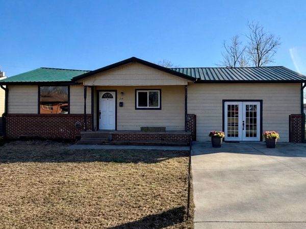 214 E PINE Place , Skiatook, OK 74070