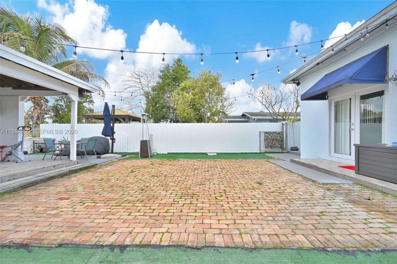 630 Tamiami Canal Rd, Miami, FL 33144 Photo