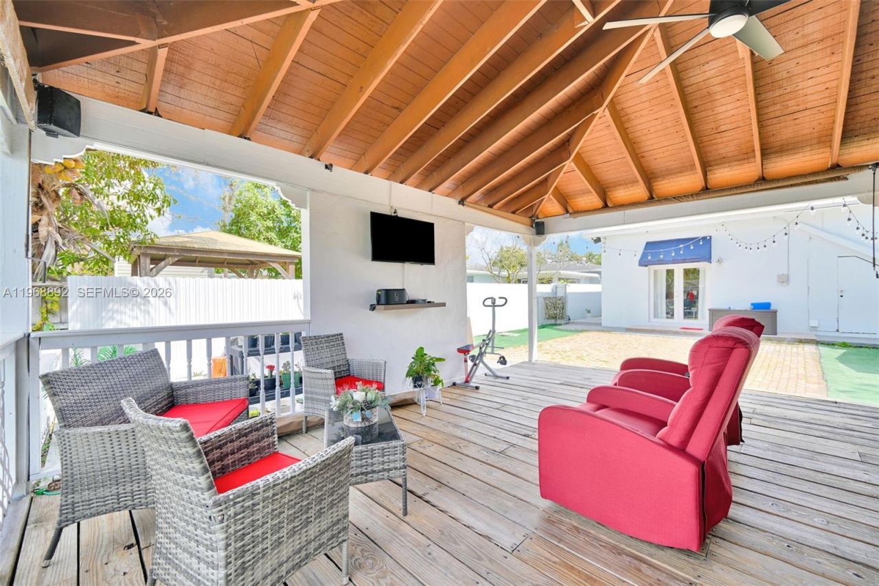 630 Tamiami Canal Rd, Miami, FL 33144 Photo