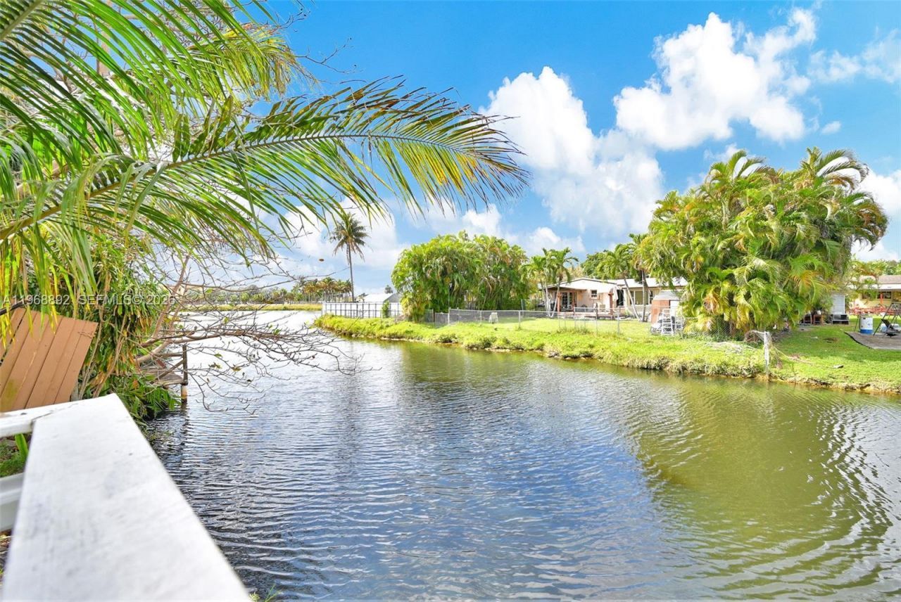 630 Tamiami Canal Rd, Miami, FL 33144 Photo