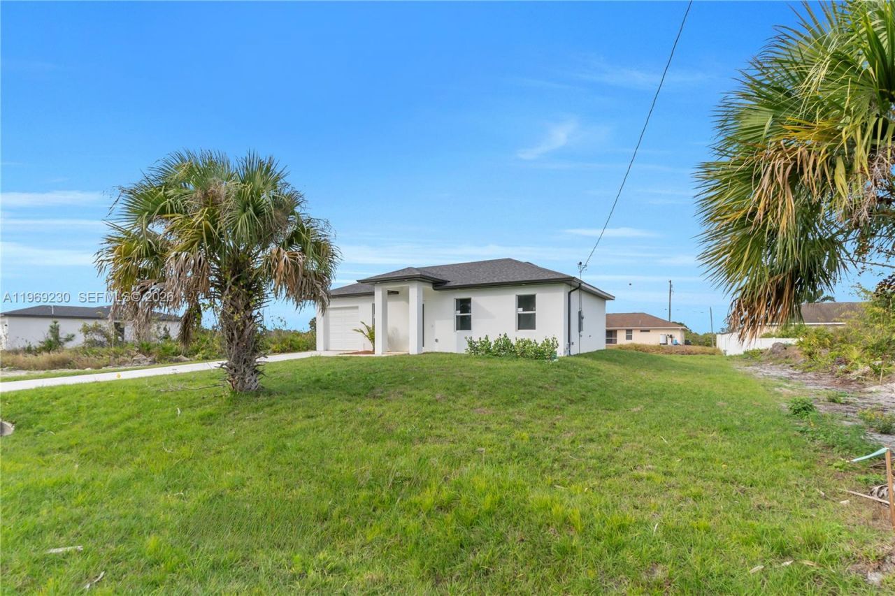2910 67 St , Lehigh Acres, FL 33971 Photo