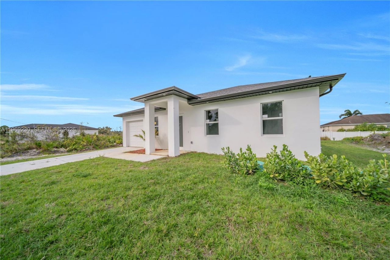2910 67 St , Lehigh Acres, FL 33971 Photo