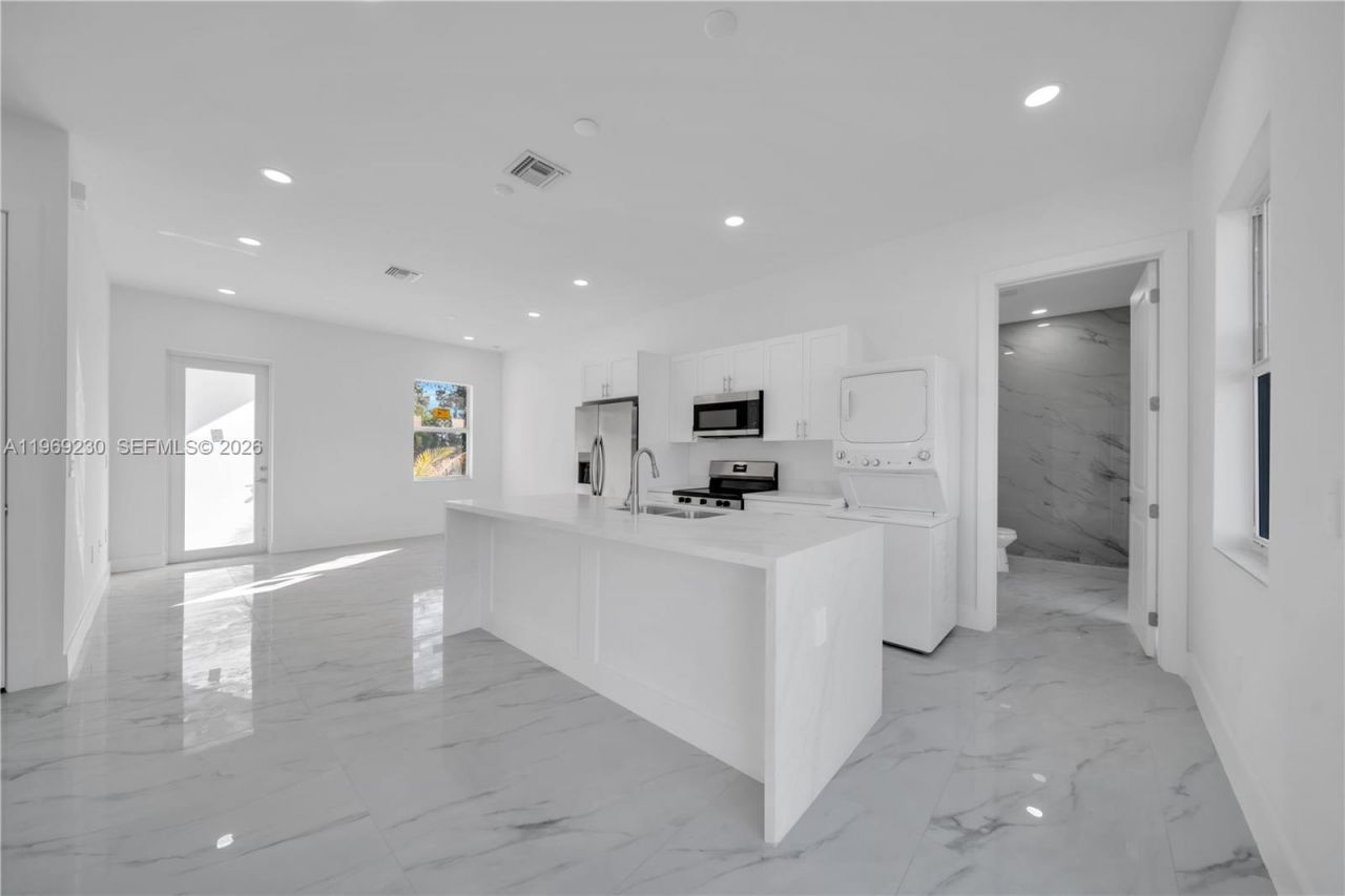 2910 67 St , Lehigh Acres, FL 33971 Photo