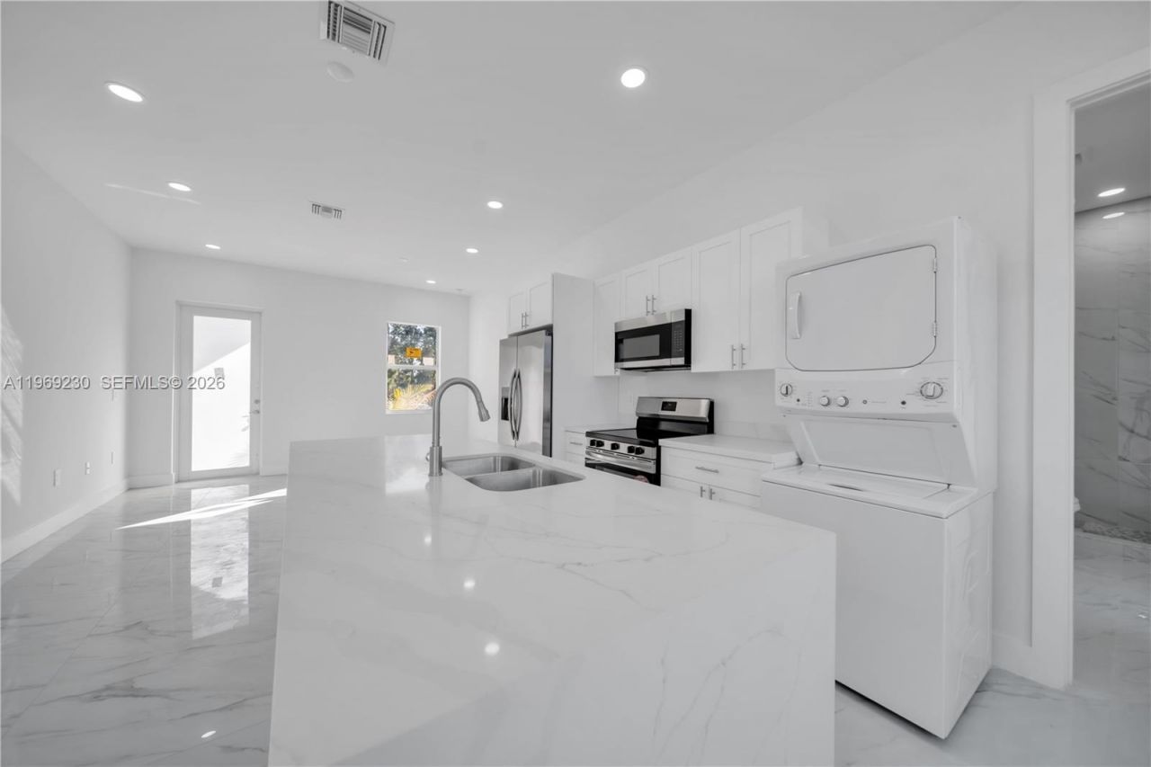 2910 67 St , Lehigh Acres, FL 33971 Photo