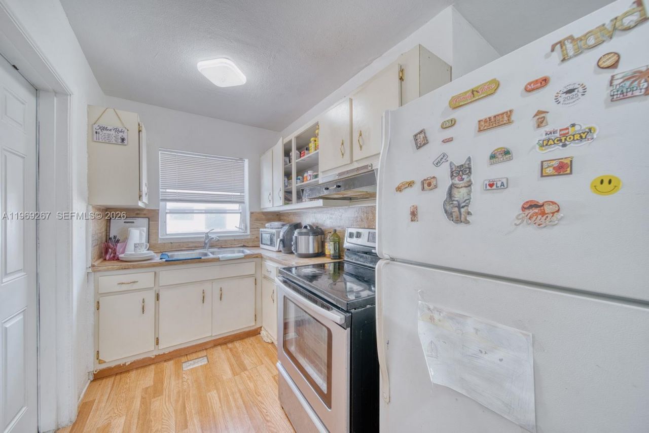 2171 SW 21st St, Miami, FL 33145 Photo