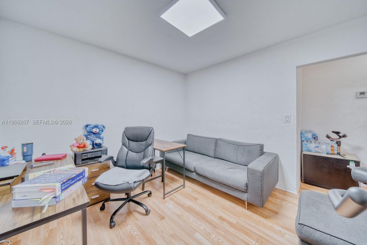 2171 SW 21st St, Miami, FL 33145 Photo