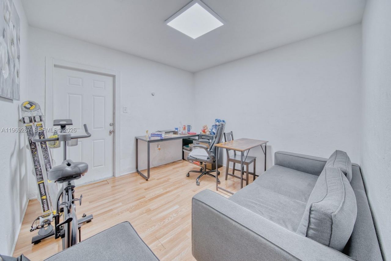 2171 SW 21st St, Miami, FL 33145 Photo