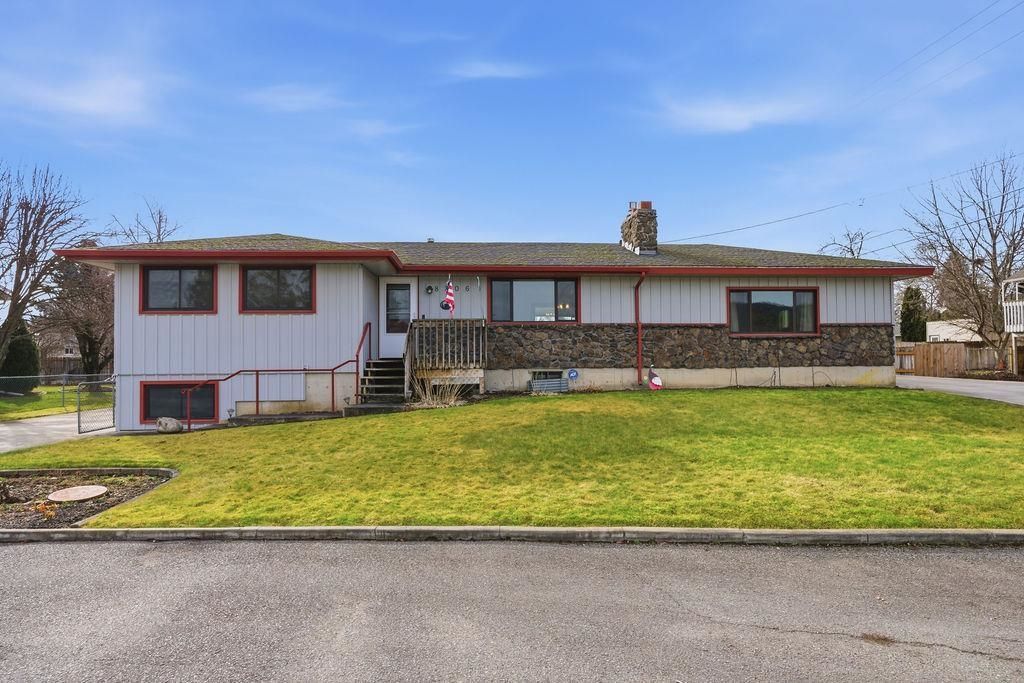 8306 E South Riverway Ave, Millwood, WA 99212 Main Photo