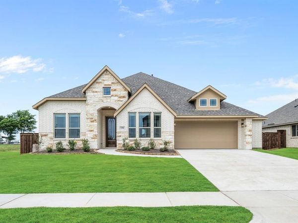 2206 Redding Drive, Mansfield, TX 76084