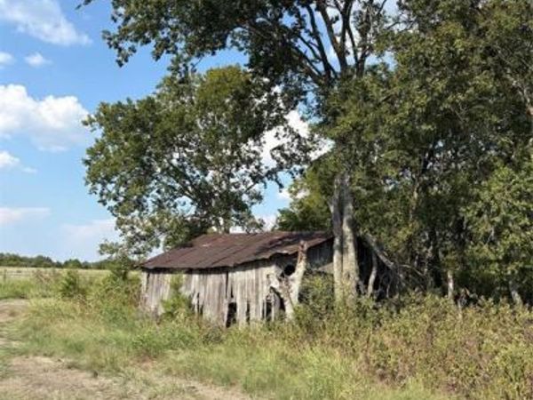 24200 County Road , Roxton, TX 75477