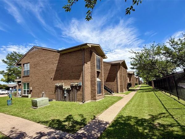 4460 Chaha Road, Unit 201, Garland, TX 75043