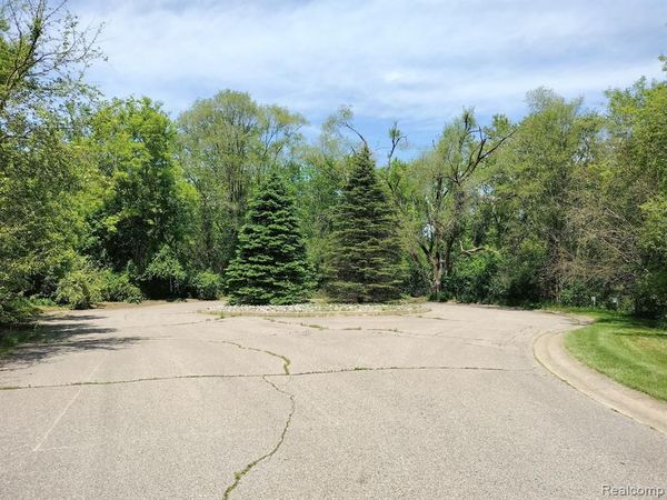 0000 Foal Boulevard , Commerce Twp, MI 48382