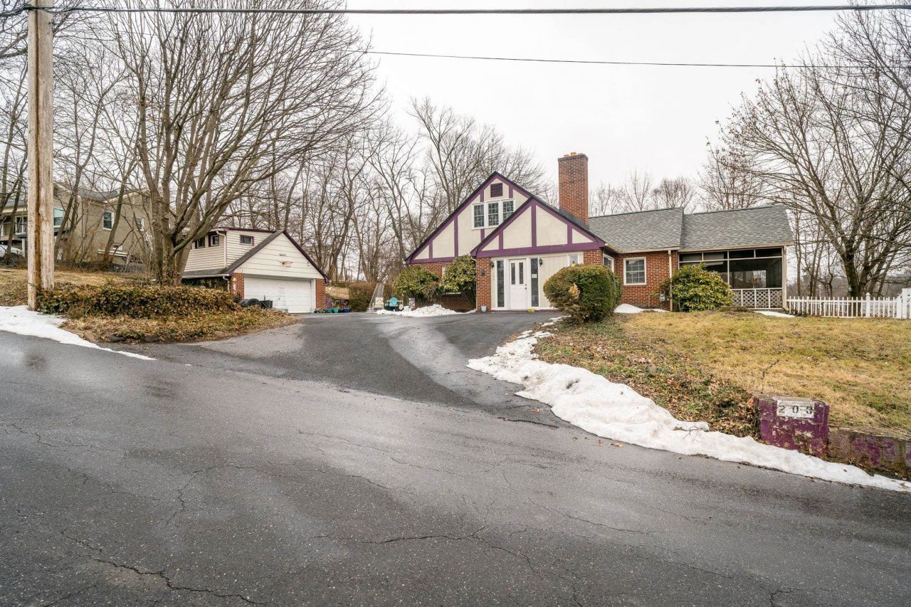 200 Monument Ave, Harrisonburg, VA 22801 Main Photo