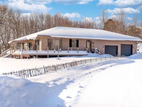 107 S 4th St, Bayfield, WI 54814