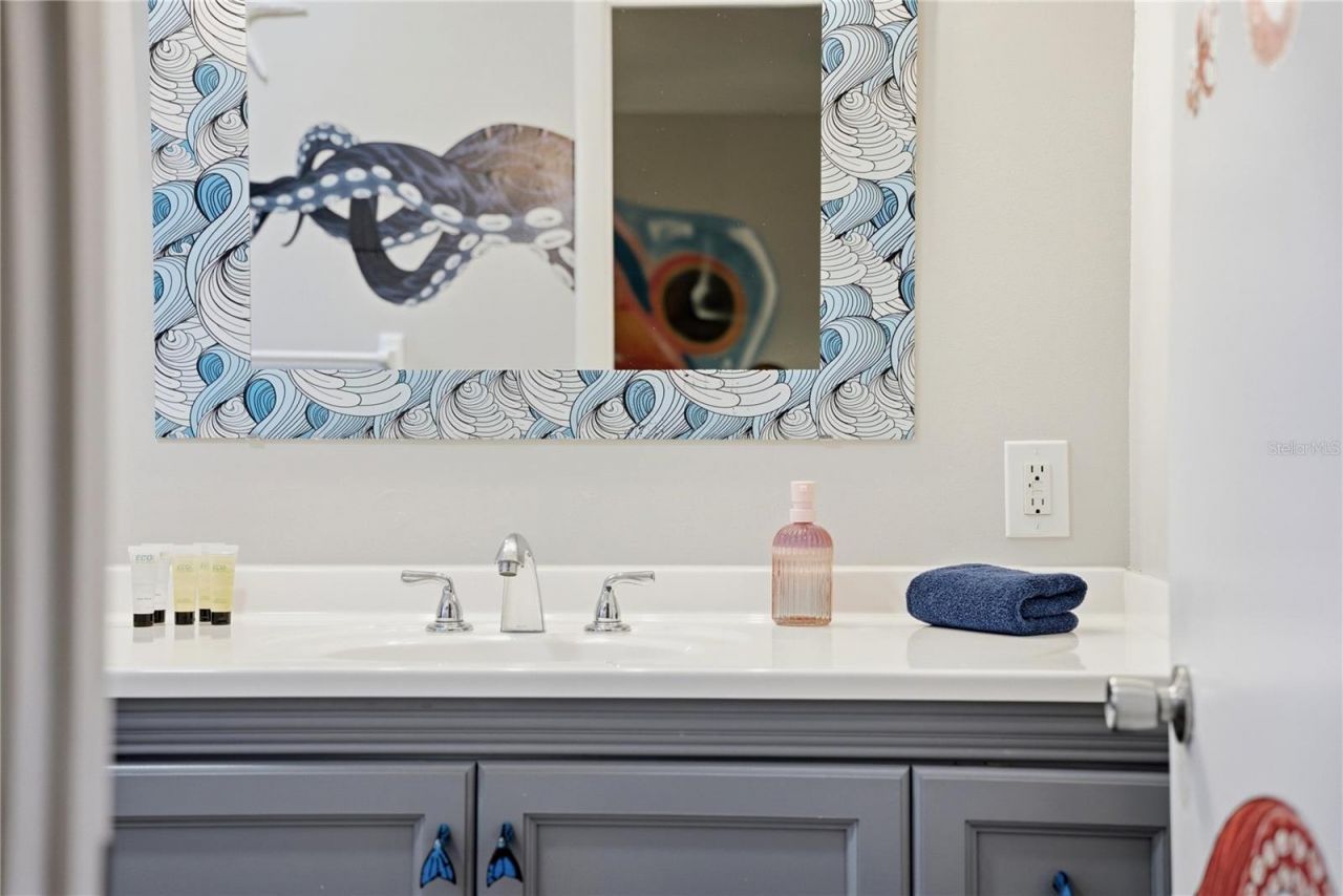 527 Beach Road, Sarasota, FL 34242 Photo