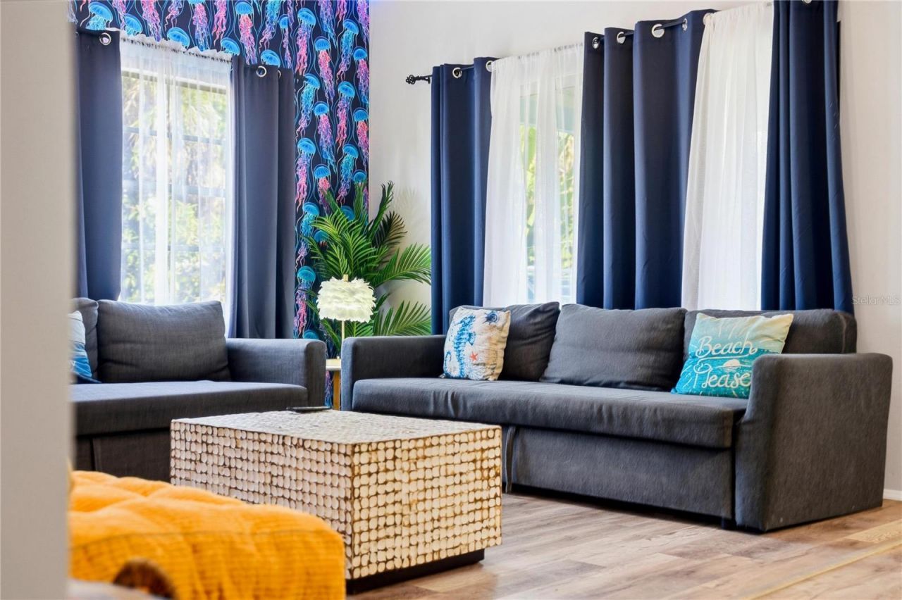 527 Beach Road, Sarasota, FL 34242 Photo